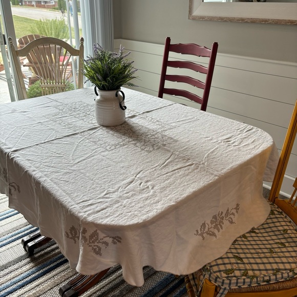 Vtg Lg Table Cloth Cross Stitch pattern Cream Tan 62X80 EUC - Picture 3 of 10